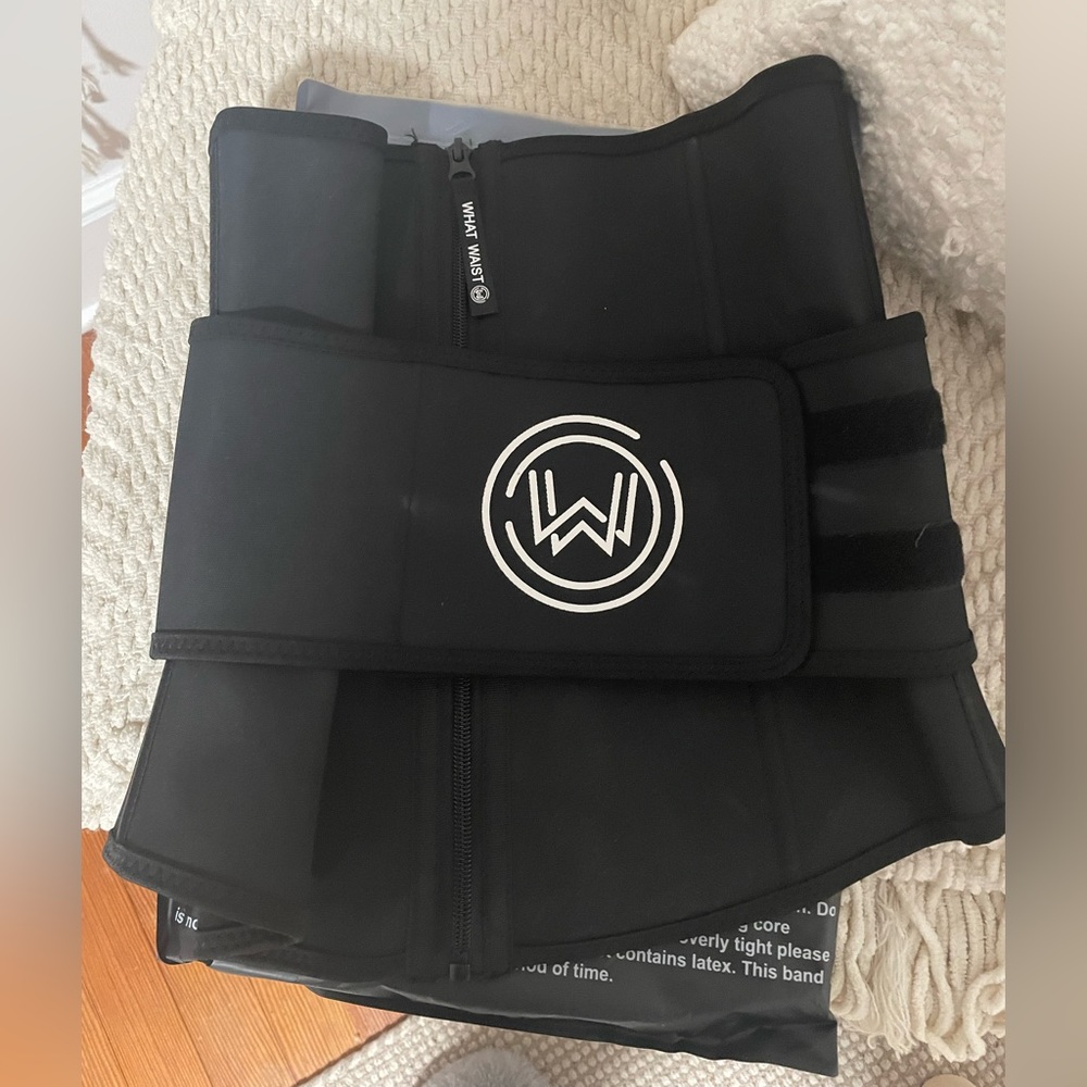 Brand new What Waist - Define Black size Large. - Picture 3 of 4
